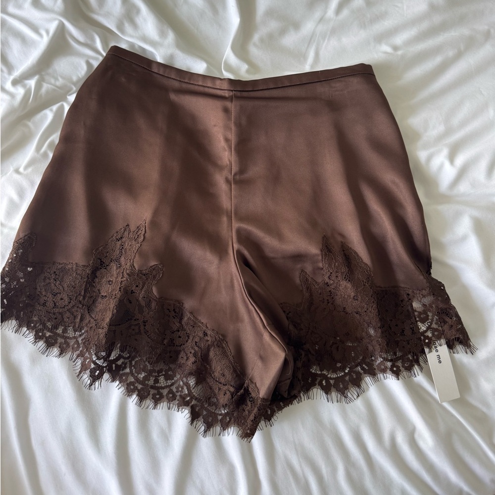 Reformation Fern Satin Short Pine Cone - Picture 2 of 3